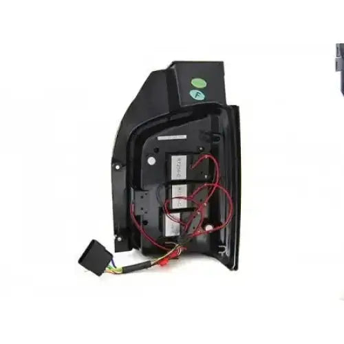 Baklamper Vw T6 15-19 TR Led Bar Smoke SEQ sett fra innsiden med ledninger og etiketter.