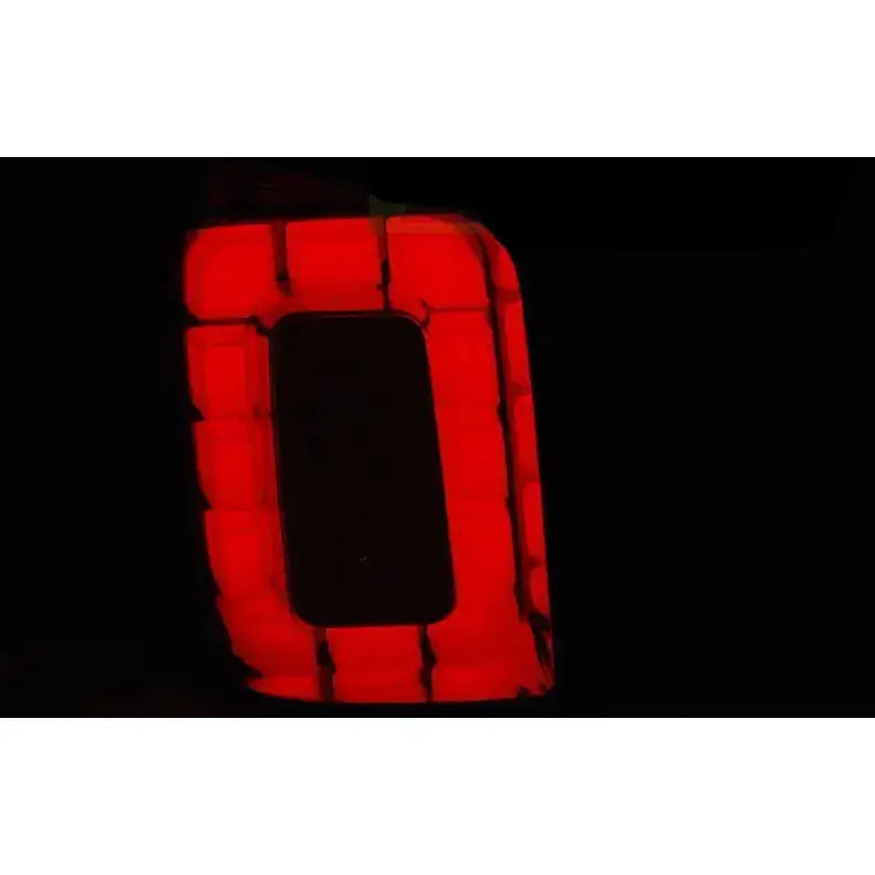 Baklamper Vw T6 2015 Transporter med LED-bar, rødt rektangulært lys sett forfra mot svart bakgrunn.