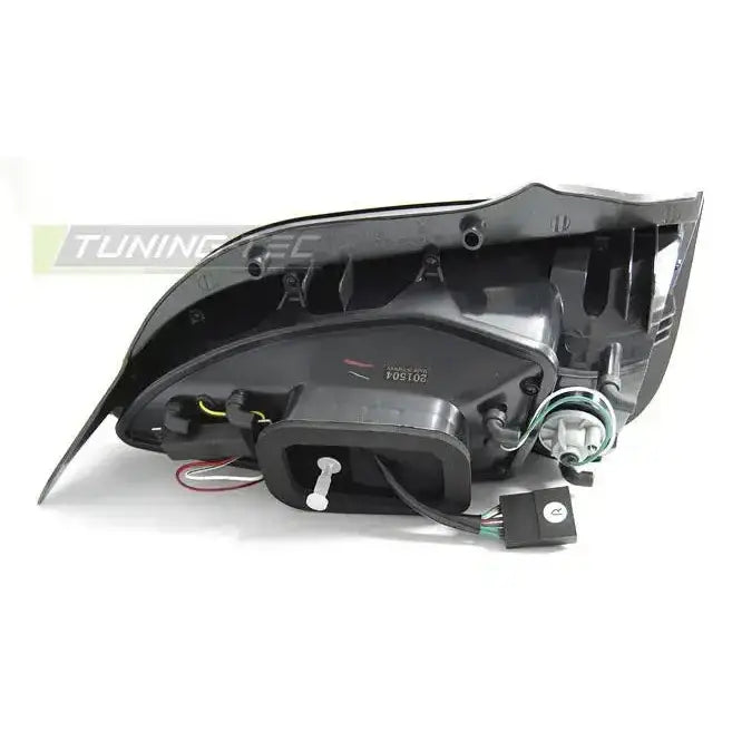 Baklamper bakside av Vw UP! LED-lykt med synlige ledninger og festemekanismer.