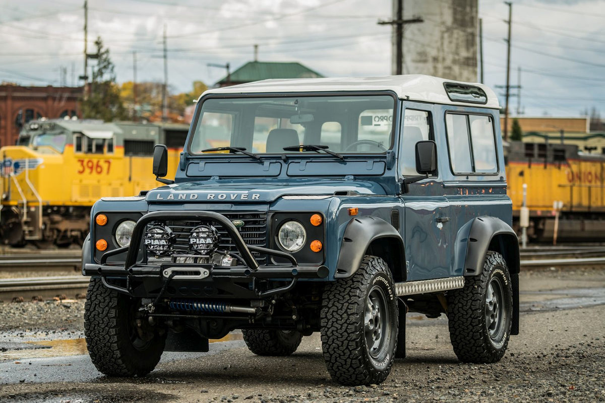 Skvettlapp Land Rover Defender 90 (1990-2016) – ABS - nærbilde
