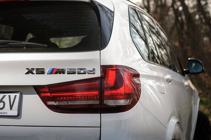 Emblem Bmw X5 ///M50d Silver Edition | Bmw Ag - sett forfra