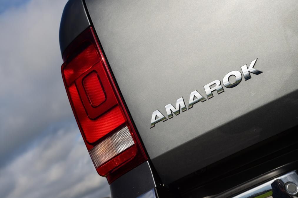 Emblem/logo til Vw Amarok VW Amarok emblem i kromfarget ABS-materiale for bakluke