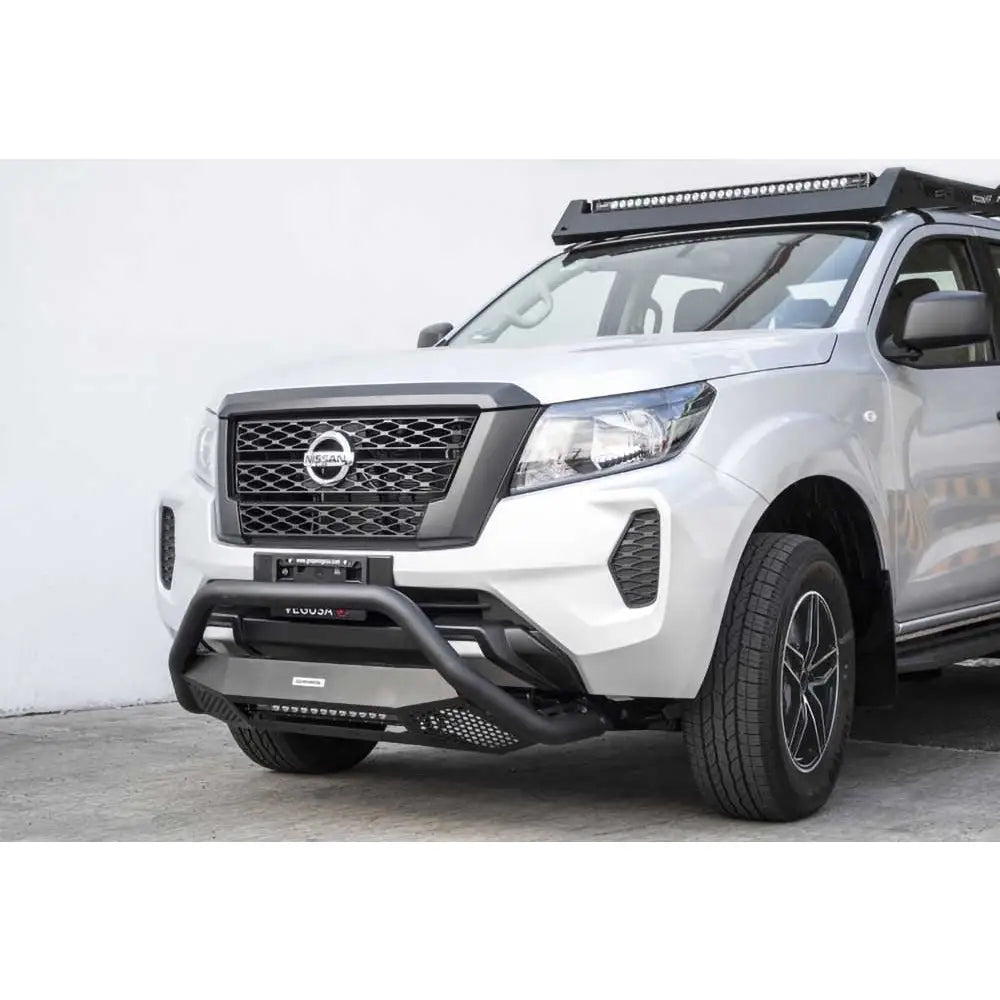 Beskyttelsesbøyle med Led-lyslist 20’’ Go Rhino Rc4 - Nissan Navara 15-22