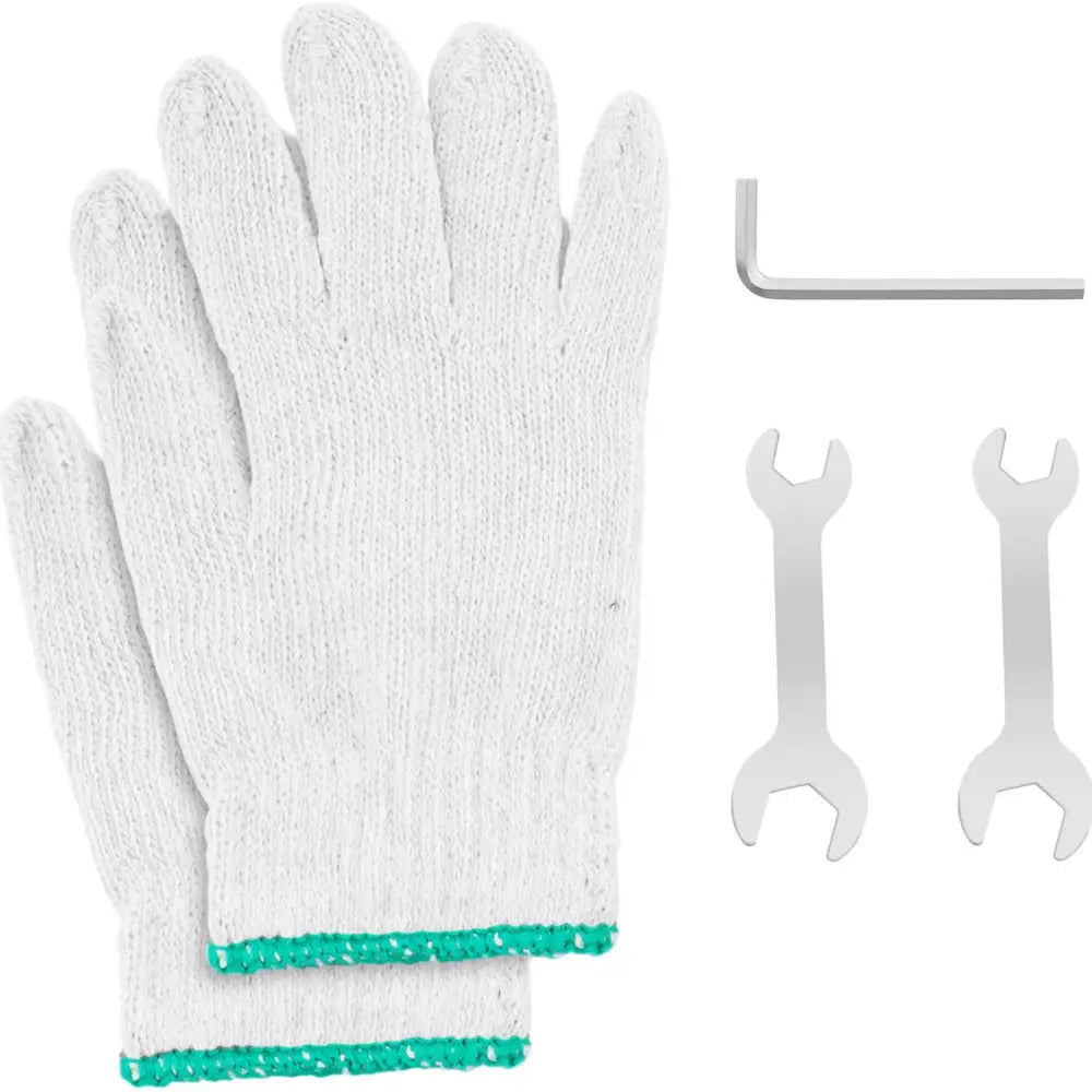 Hvite arbeidshansker med grønn kant, to fastnøkler og en umbrakonøkkel sett ovenfra på hvit bakgrunn.