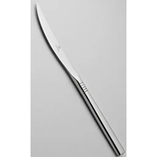 Bestikksett Apollo Gerpol, biffkniver sett ovenfra med tre riller på håndtaket og blank ståloverflate.