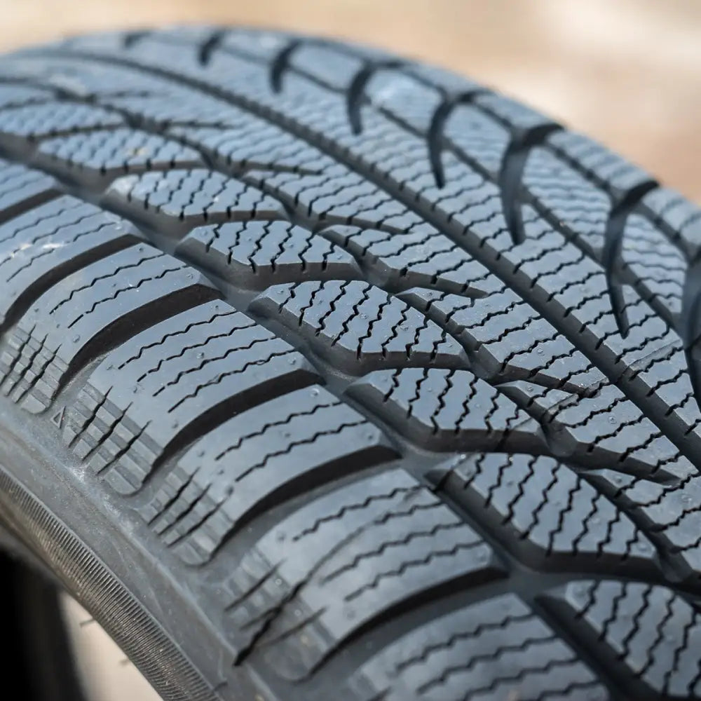 Billige Dekk Goodride Sw608 235/55 R17 103 v Xl