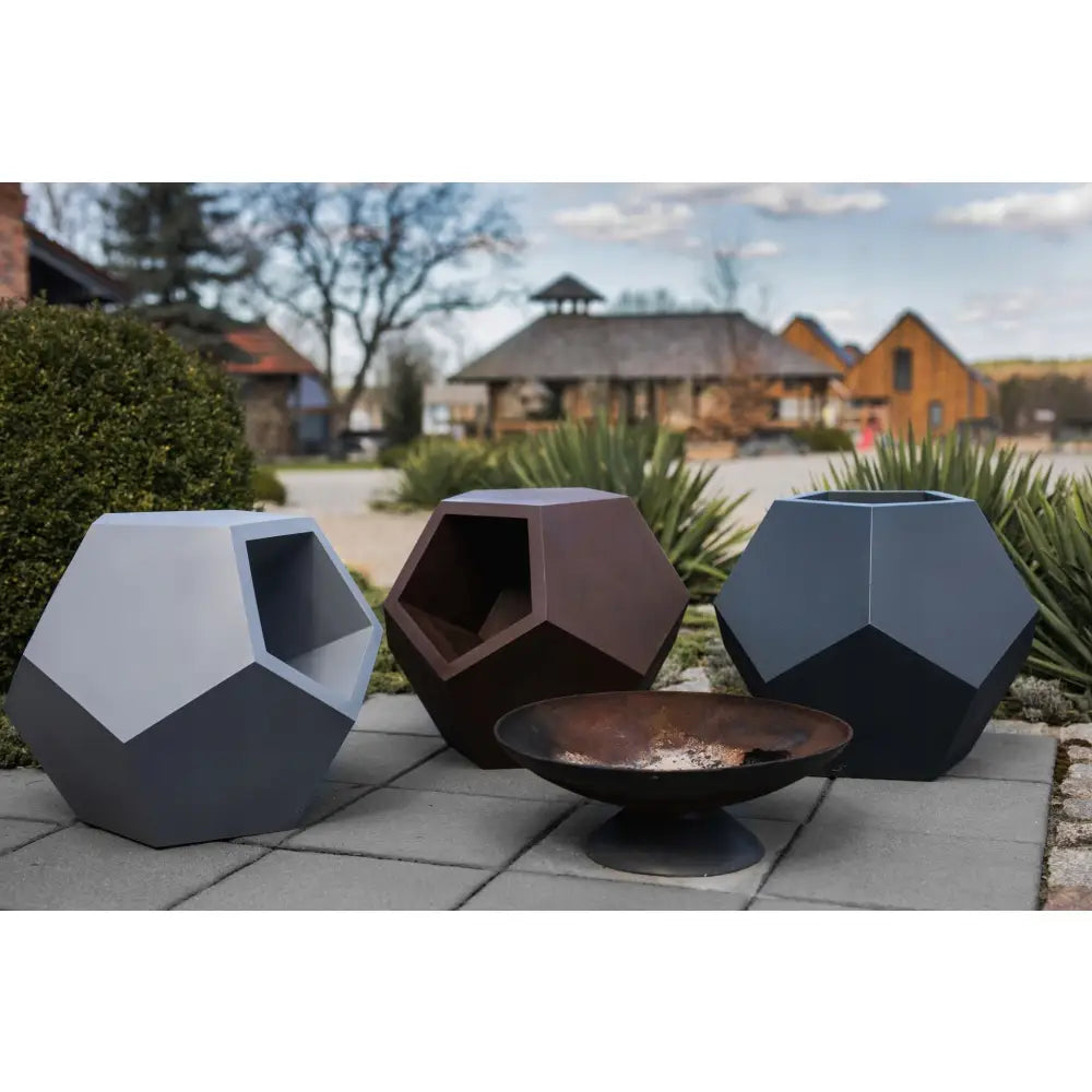 Blomsterpotte Alma Svart (full Kapasitet)