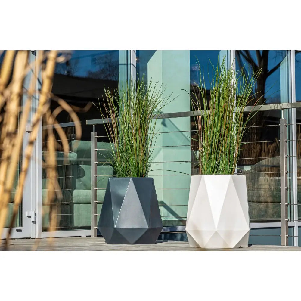 Blomsterpotte Flavi Svart (full Kapasitet)