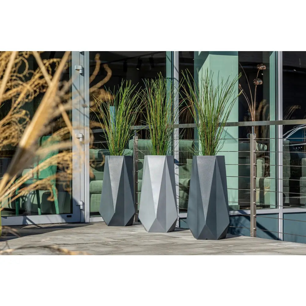 Blomsterpotte Siena Svart (med Indre Hylle)