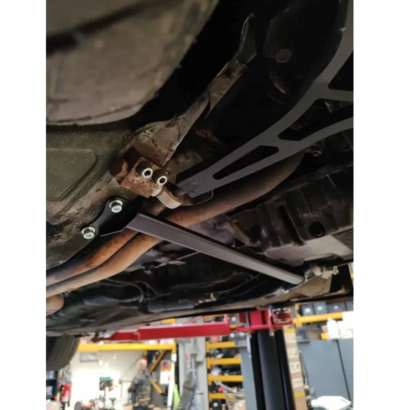 Swagier nedre fremre avstiver for BMW E36 – produktbilde ovenfra