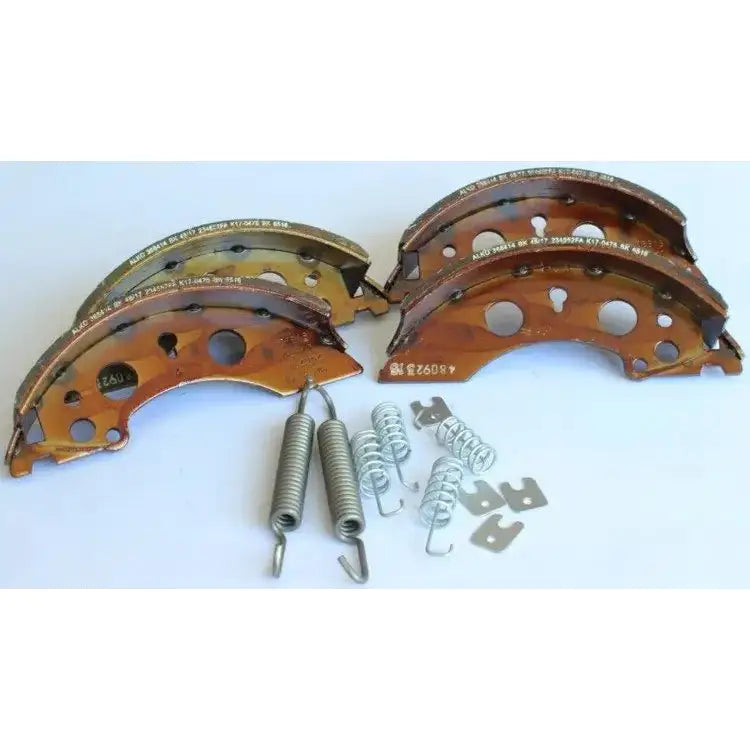 Bremsesko for AL-KO 2050/2051, fire brune bremsebånd med sølvfjærer og klemmer, skrå vinkel.