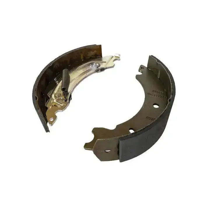 Bremsesko for Knott-aksler 200x50, detaljvisning av bueformede deler med fjær og belegg fra skrå vinkel.