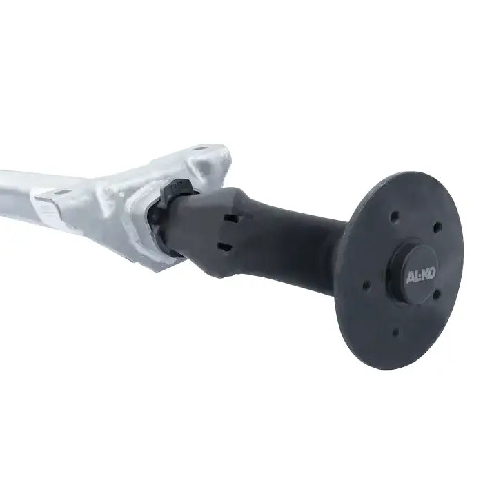 Aksling tilhenger fra AL-KO, detaljert visning av svart nav med rund flens og synlig AL-KO-logo.