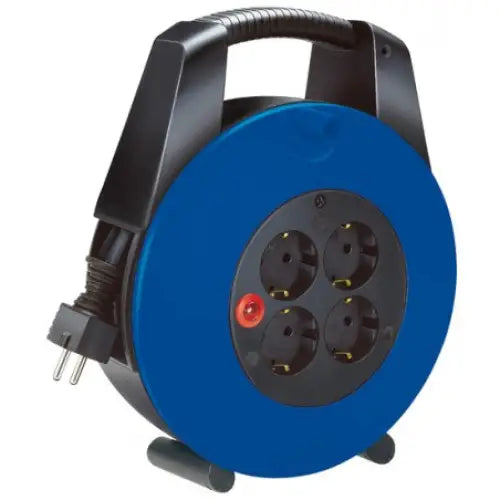 Brennenstuhl Vario Line kabeltrommel, nærbilde av fire svarte stikkontakter og sort håndtak på toppen.