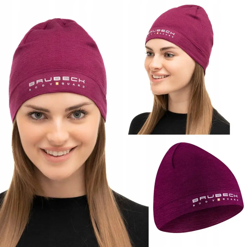 Brubeck unisex ullue i plommefarge, front- og sidevisning med hvit BRUBECK BODYGUARD-logo på tekstil.