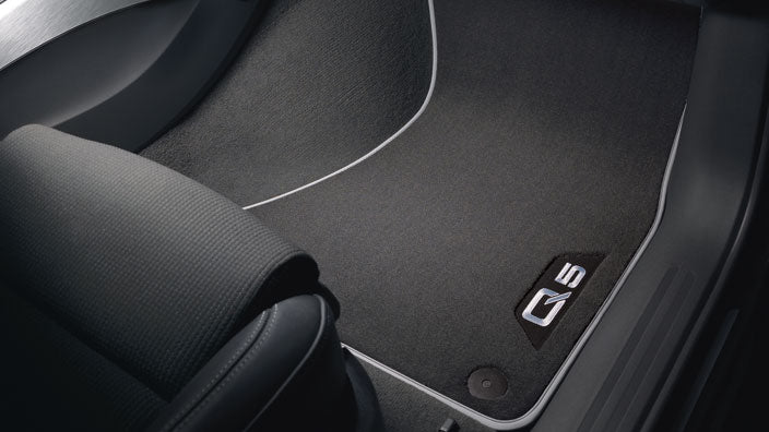 VAG OEM stoffmatter til Audi Q5 8R – svart stoff