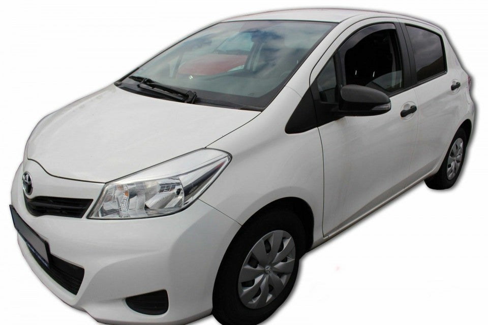 Heko vindavviser til Toyota YARS III (XP130) 5-dørs 09/ – røykfarget