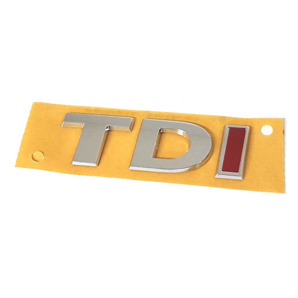 Emblem/logo til Vw TDI VW 7 (5G) Glossy Chrome / Tornado Red i blank krom og tornado rød, perfekt passform og enkel montering