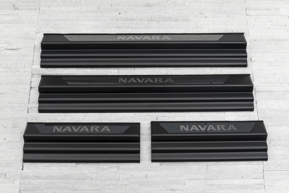 Ven-Tuning dørbeskytter til Nissan Navara IV (NP300) – svart/grå finish