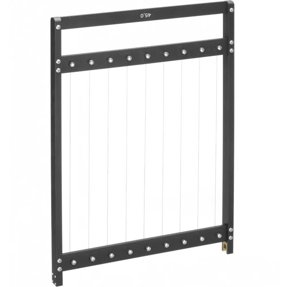 Cakery Guitar Dough Divider med tre rammer, skråvisning som viser vertikale ståltråder og metallskruer.