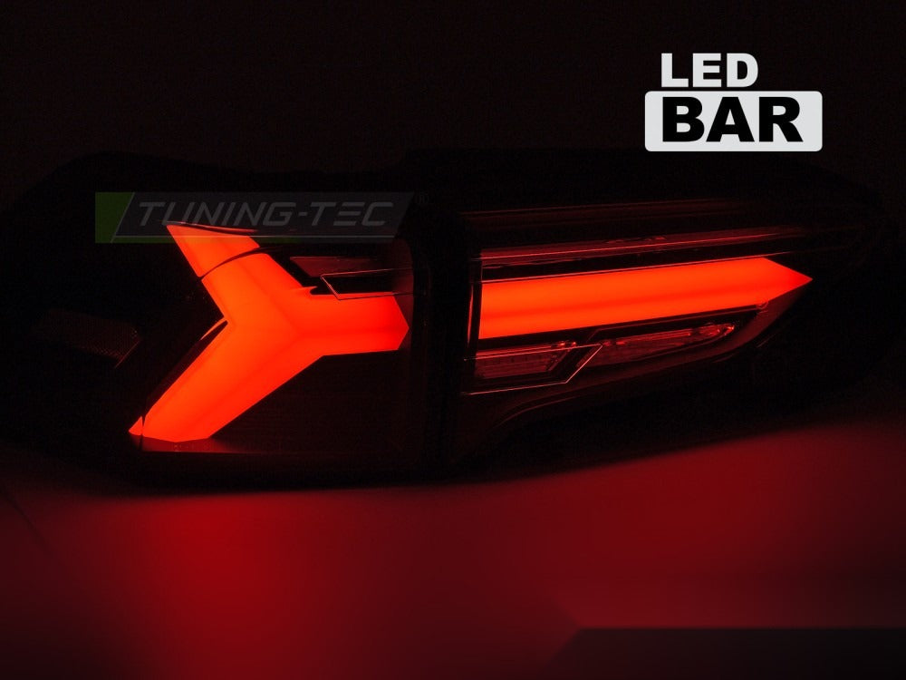 Detaljbilde av baklykter Toyota RAV4 19- med LED-detaljer.