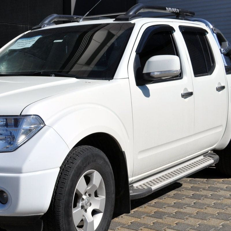 Stigtrinn Nissan Navara III (D40) ARP (2005-2015) - nærbilde