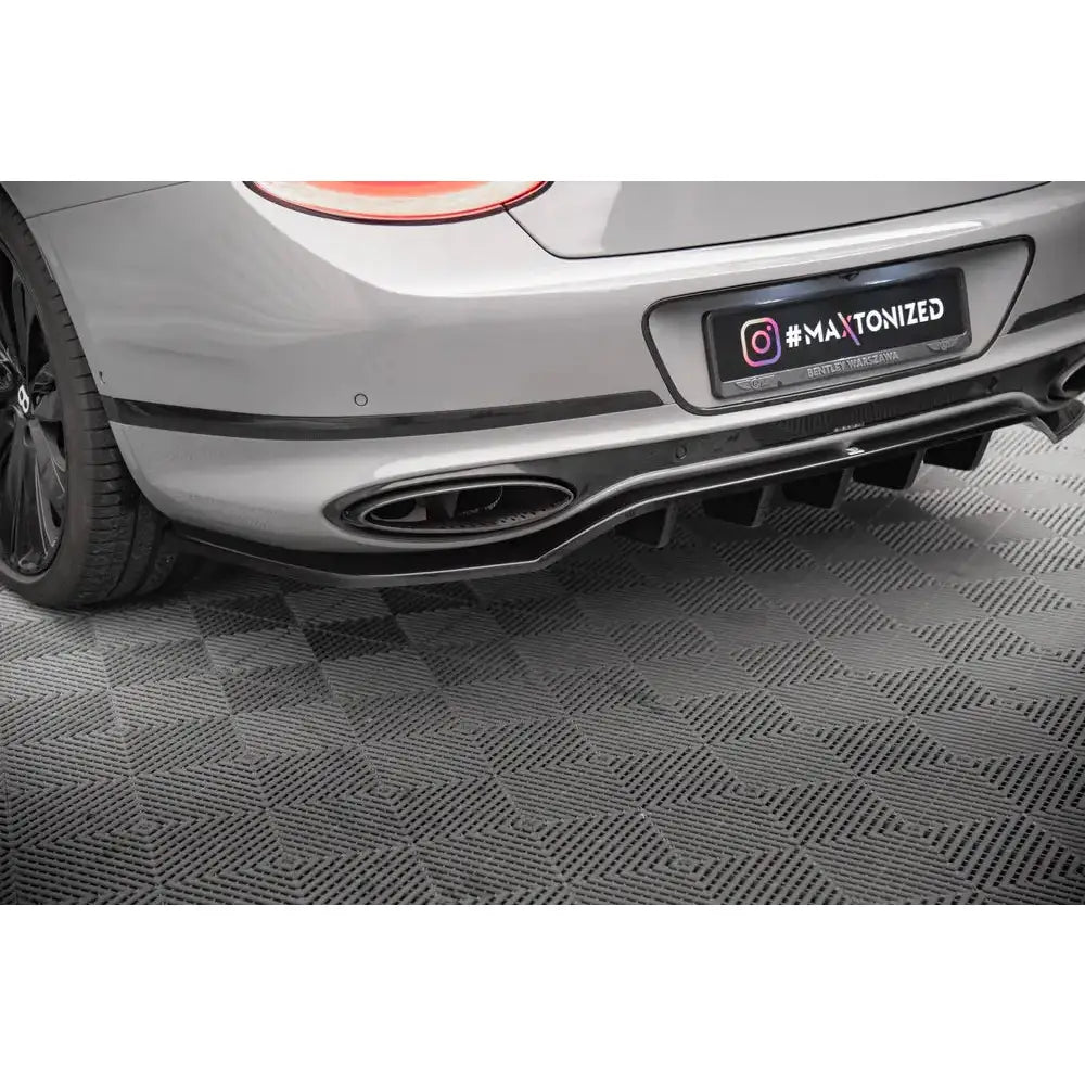 Central Rear Splitter (with Vertical Bars) Bentley Continental Gt Mk3