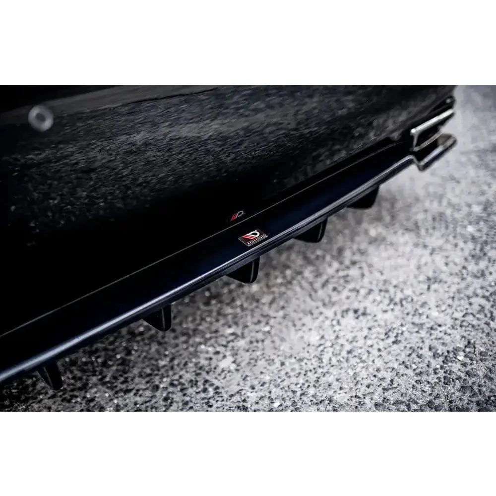 Central Rear Splitter (with Vertical Bars) Lexus Ls Mk4 Facelift