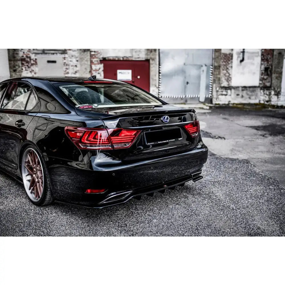 Central Rear Splitter (with Vertical Bars) Lexus Ls Mk4 Facelift