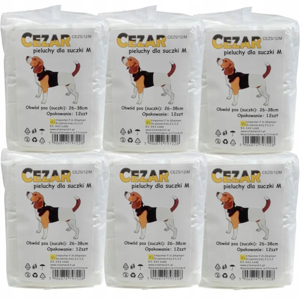 Cezar bleier Pampers for hunder tisper, seks pakker med etikett og illustrasjon av hund med svart bleie, størrelse M.