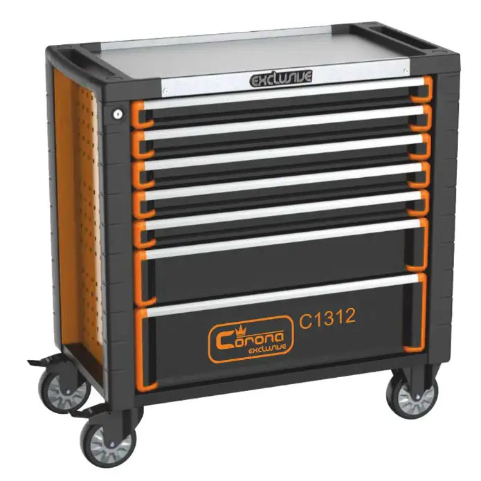 Corona verkstedsvogn med syv skuffer, sort og oransje design, fire hjul og sidemontert håndtak.