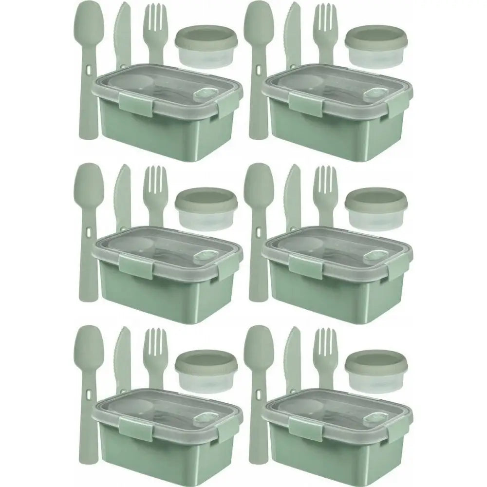Curver matboks pikniksett i lysegrønn plast med bestikk og rund beholder, skrå vinkel mot hvit bakgrunn.