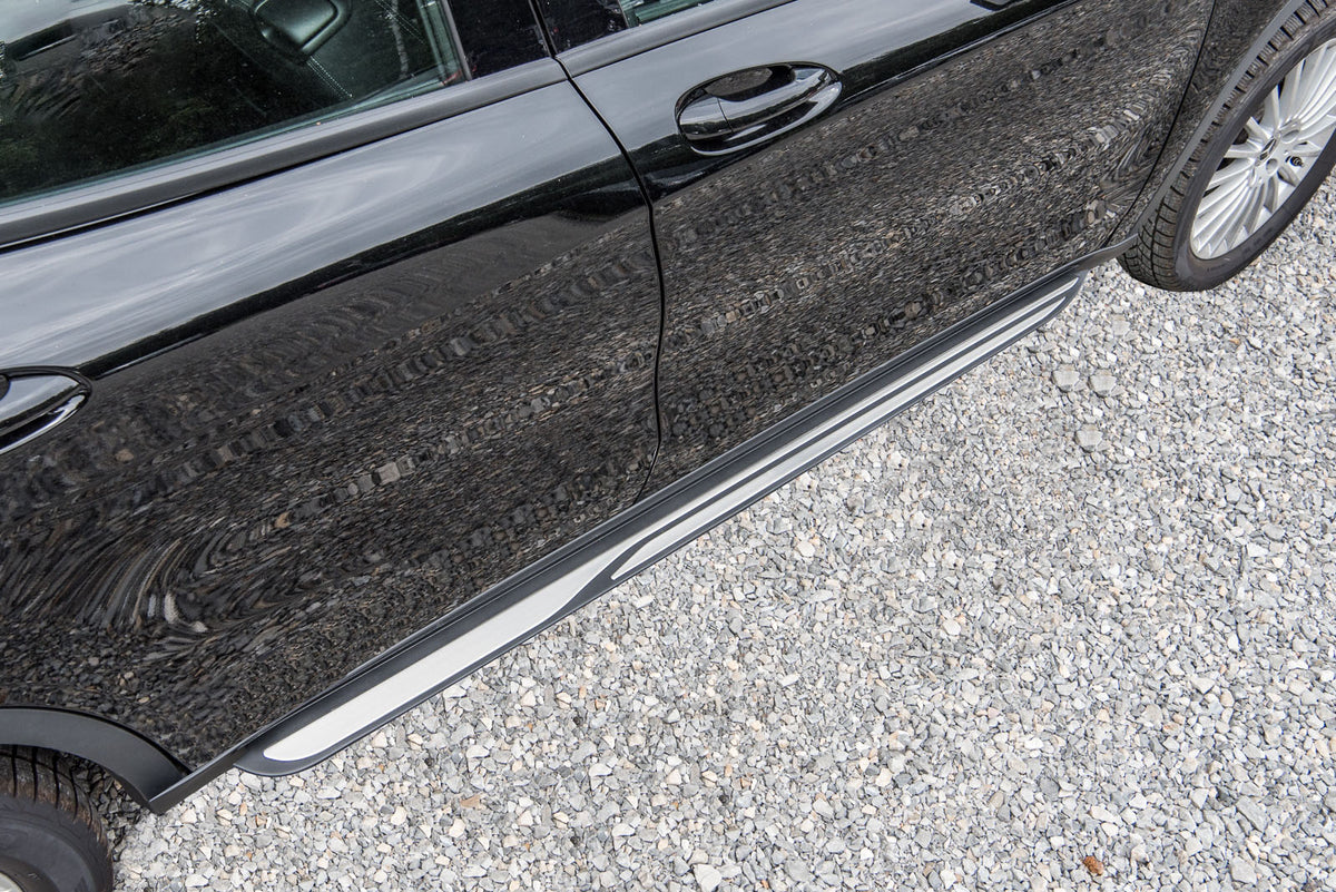 Stigtrinn fra Ventshield til Mercedes GLA (X156) i aluminium og ABS med monteringssett