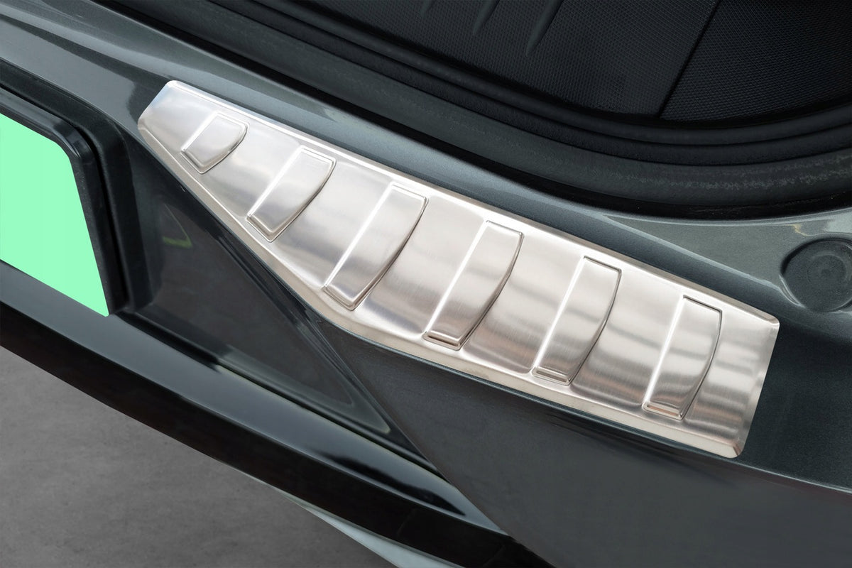Bakfangerbeskytter Ford Mustang Mach-E (2020-) – Rustfritt stål - detaljer