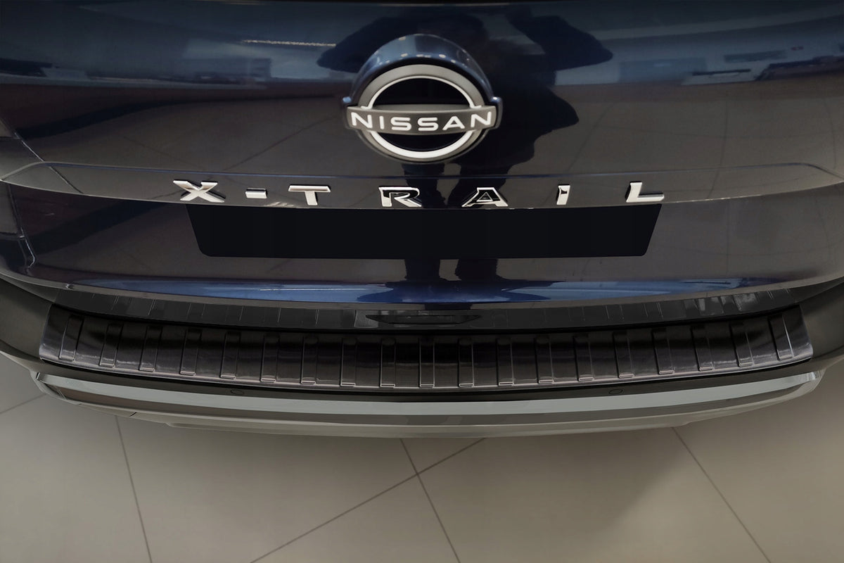 Bakfangerbeskytter Nissan X-Trail IV (T33) (2021-) – rustfritt stål - sett bakfra