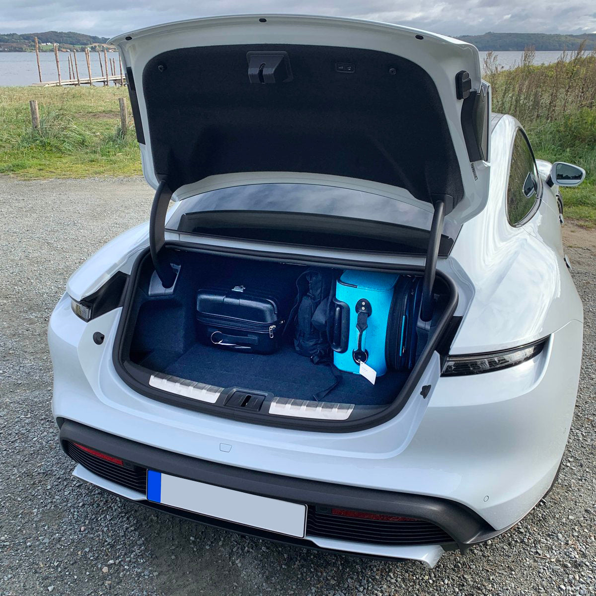 Porsche OEM bagasjeromsmatte til Porsche Taycan – TPE-gummi