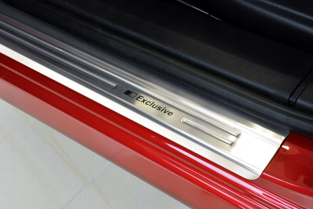 Avisa dørbeskytter til Nissan Qashqai (J10) / Exclusive Edition Silver – satin sølv finish