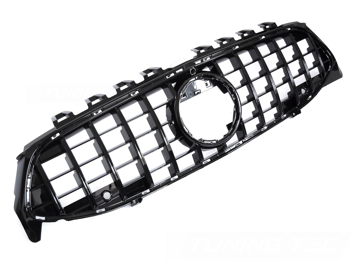 Grill til Mercedes CLA W118 19-23 i sort sett rett forfra på hvit bakgrunn.