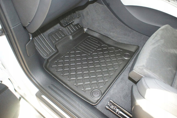 Gulvmatter Porsche Macan I (95B) (2014-2024) – Antiskli luktfrie gummi TPE - sett forfra