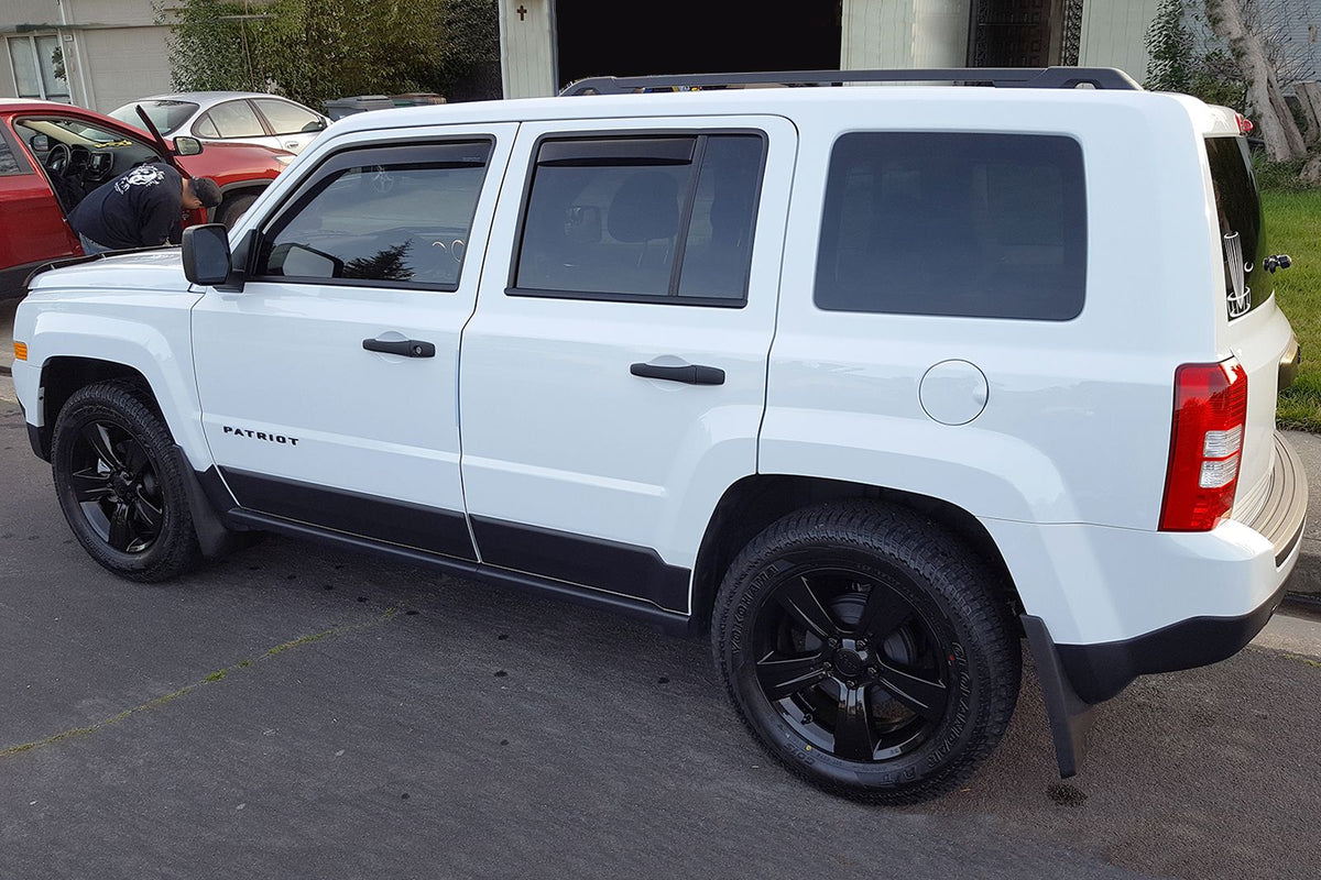 Skvettlapp Jeep PATRIOT facelift (2011-2017) – ABS - nærbilde