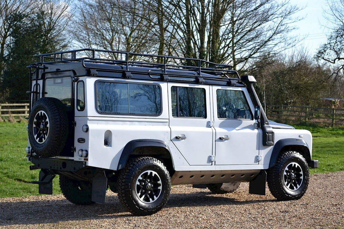 Ven-Tuning skvettlapp til Land Rover Defender 110 – enkel montering