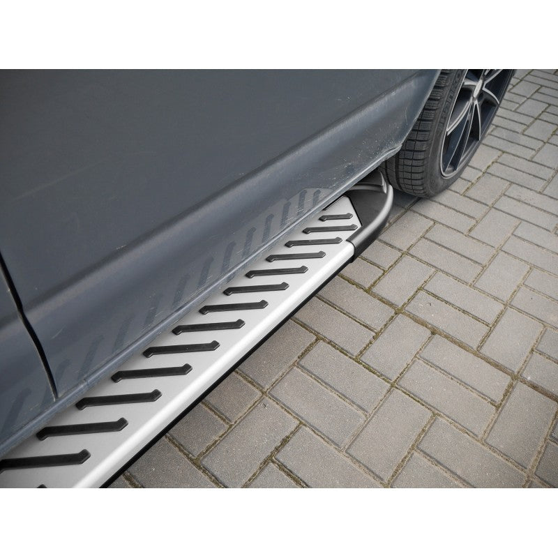 Stigtrinn Opel Vivaro L2 ARP (2014-2019) - nærbilde