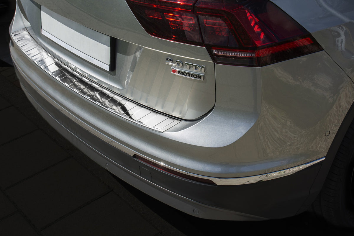 Bakfangerbeskytter Vw Tiguan II / Tiguan Allspace / Silver Edition (2016-2024) – Rustfritt stål - nærbilde