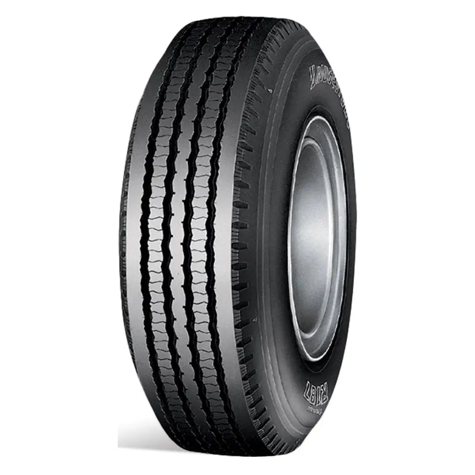 Dekk Bridgestone R187 8.25 R15 143/141 j