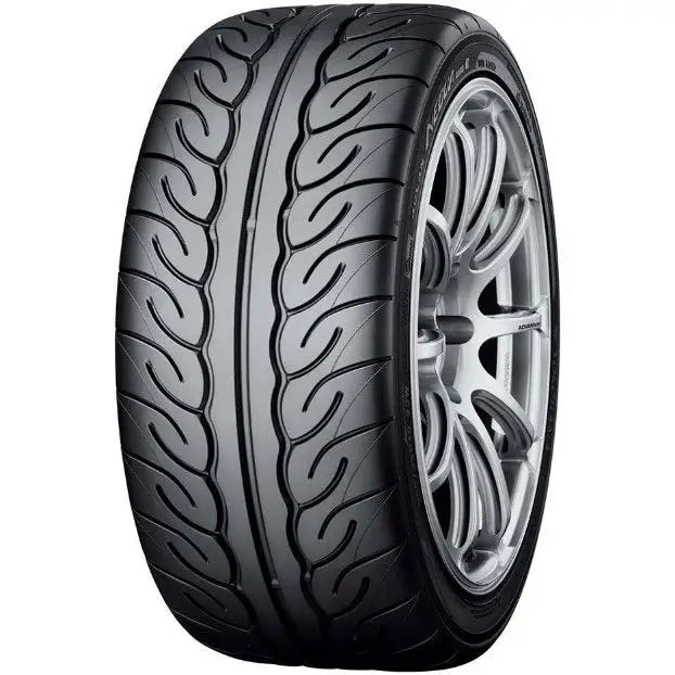 Dekk Yokohama Advan Neova Ad08rs 255/40 R18 95 w
