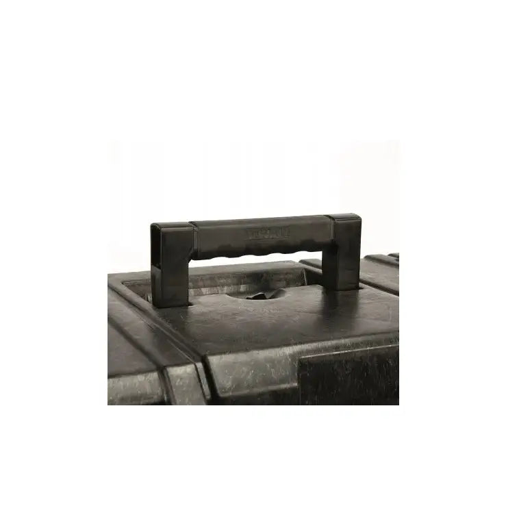 Dewalt Tough System verktøykasse, sidevisning av sort håndtak med fokus på tekstur og ergonomisk gripeflate.