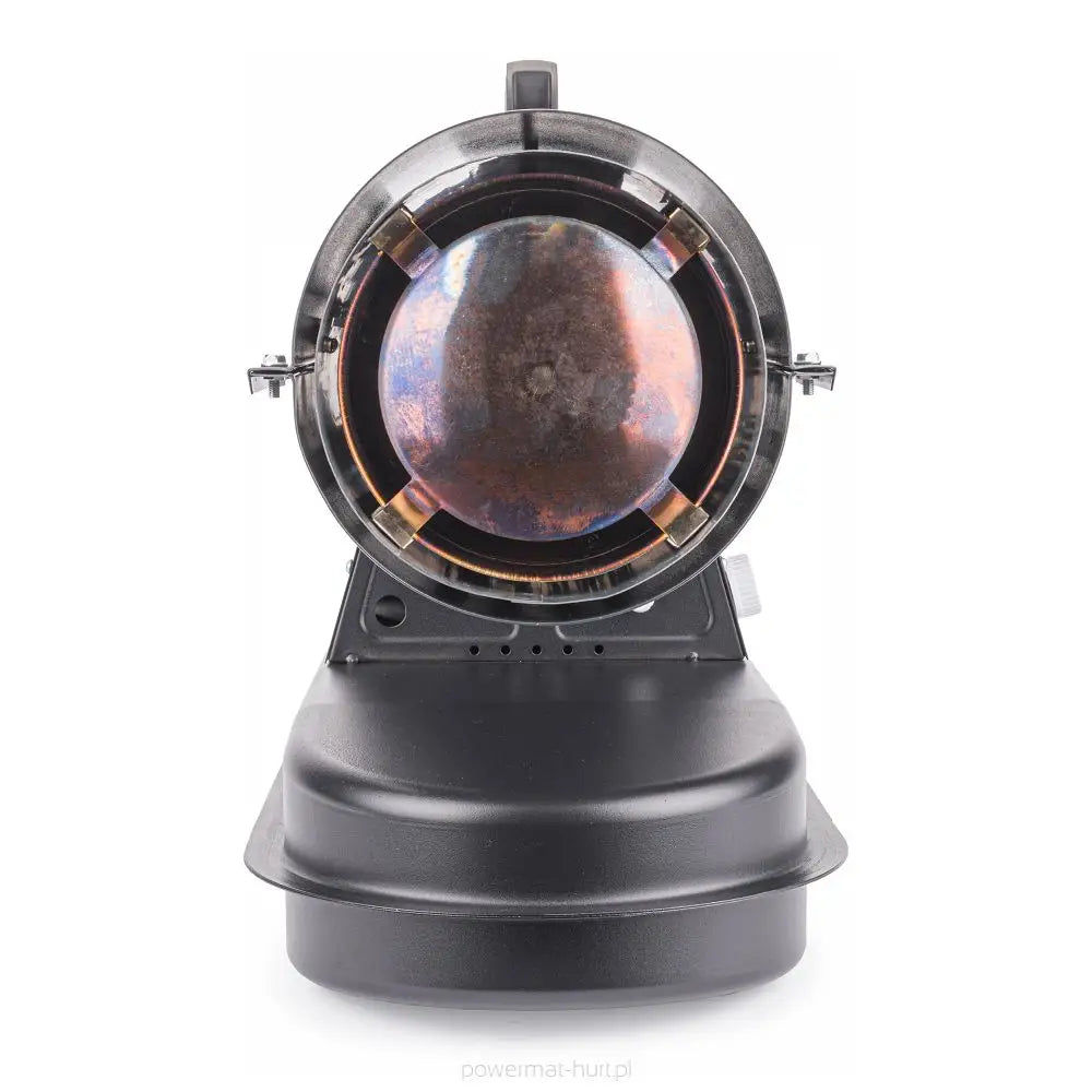 Dieselvarmer, frontbilde som viser metallrist, rund reflektor med varmeflekker og sort kabinett mot hvit bakgrunn.