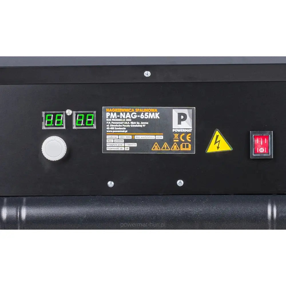 Dieselvarmer kontrollpanel med digitalt grønt display, hvit justeringsbryter og rød av/på-bryter, frontvisning.