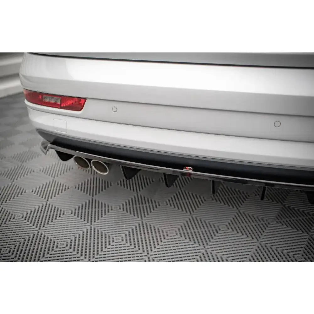 Diffuser Audi Q3 S-Line 8U Facelift 14-18 gloss svart - nærbilde