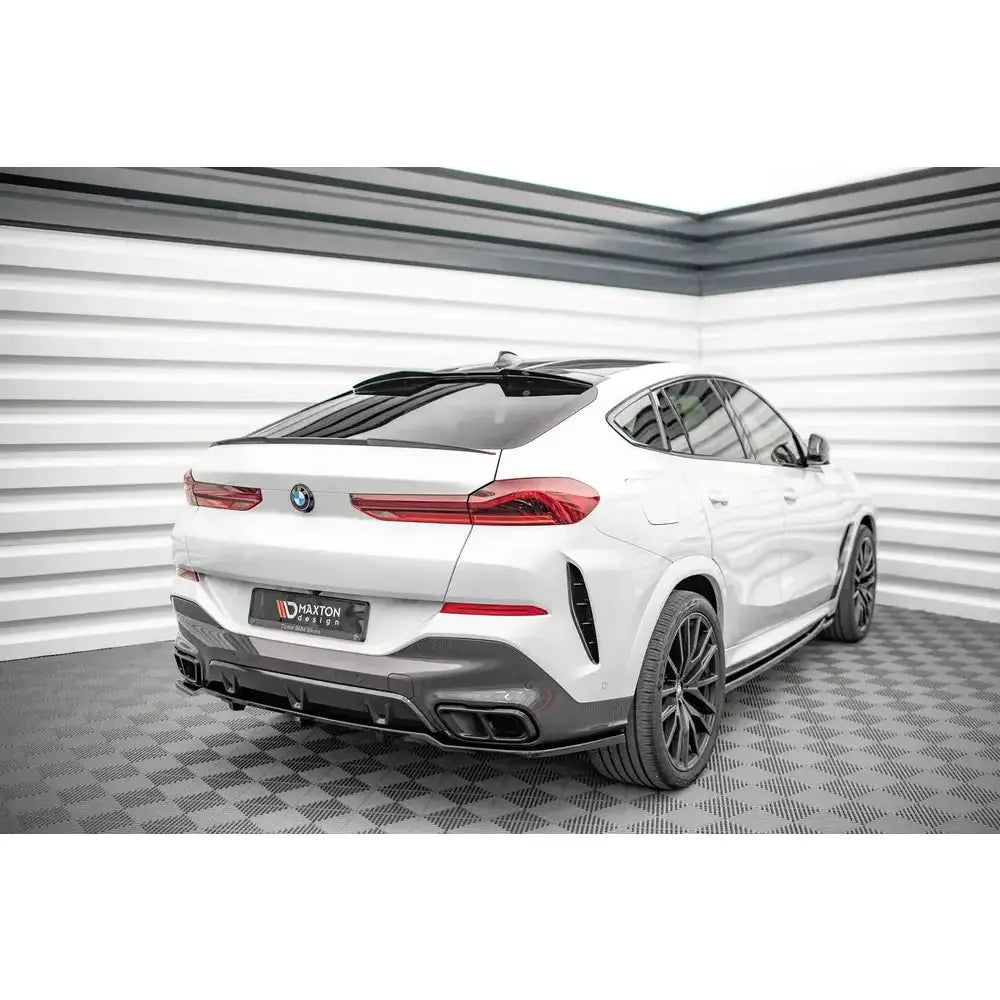Diffuser Bmw X6 M-Pack G06 19- montert på bil